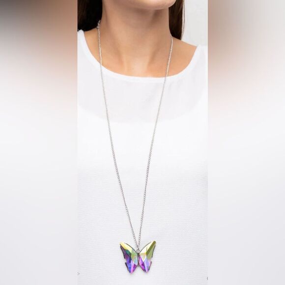 Paparazzi Silver Elegant Necklace with Butterfly Charm - Picture 1 of 14